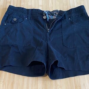 one 5 one Black Women's Casual Pocket Jean Shorts